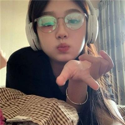 轻拍翻转小魔女